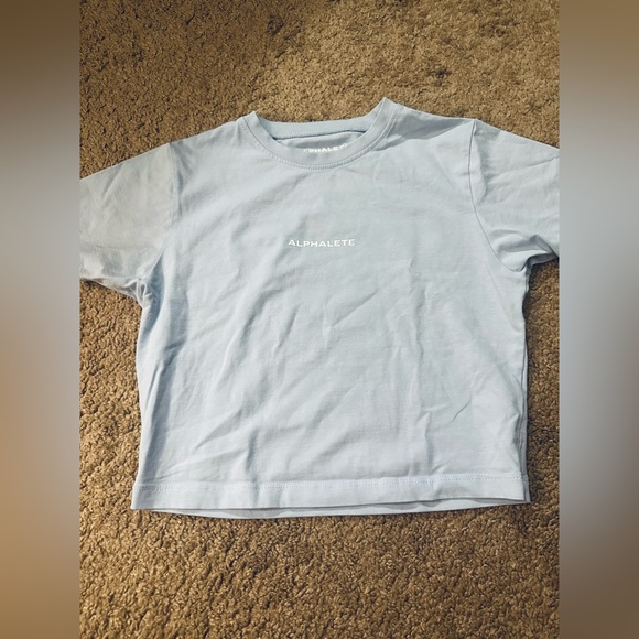 Alphalete Core Crop Top - Picture 3 of 4